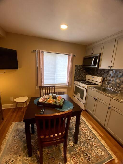 Cozy Boston Getaway Apartment! Free Parking Exterior foto